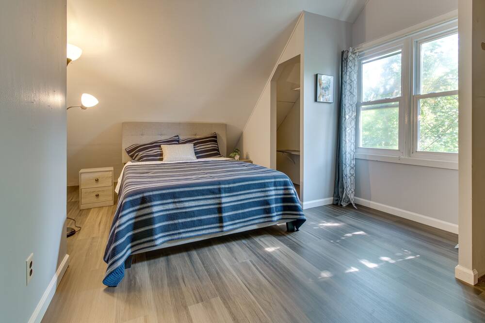 Photo of Bedroom in Champaign