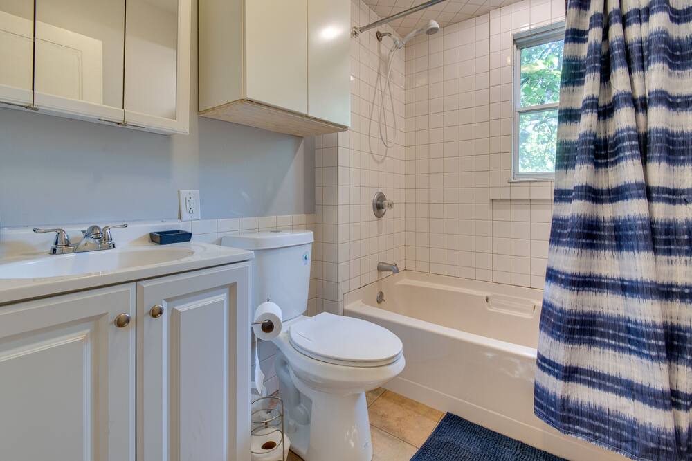 Photo of Bathroom in Champaign
