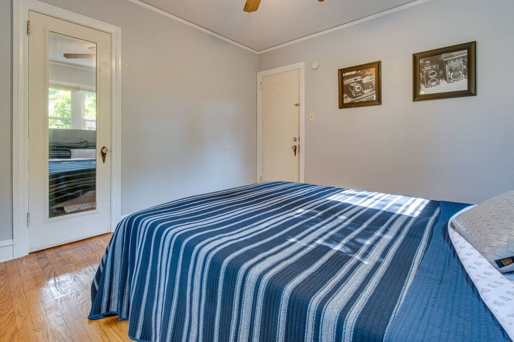 Photo of Bedroom in Champaign