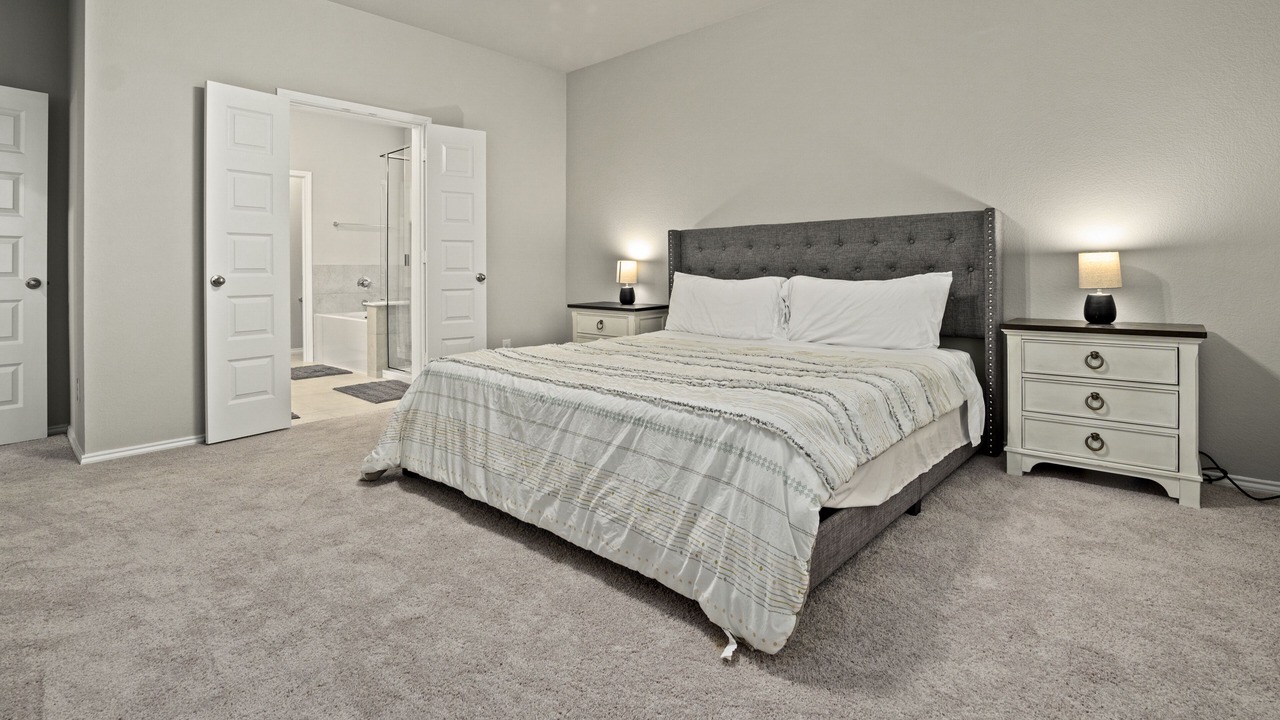 Photo of Bedroom in Lincoln Park