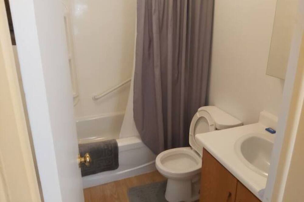 Photo of Bathroom in Carleton-sur-Mer