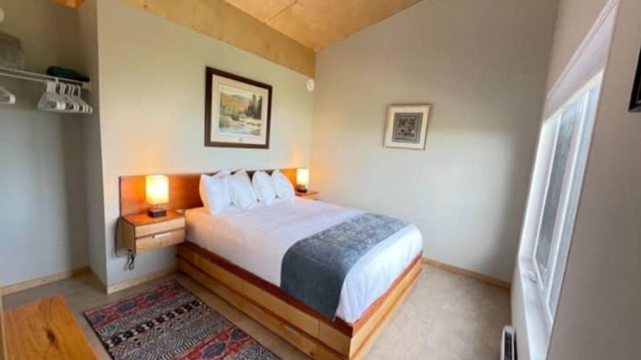 Photo of Others in Iona