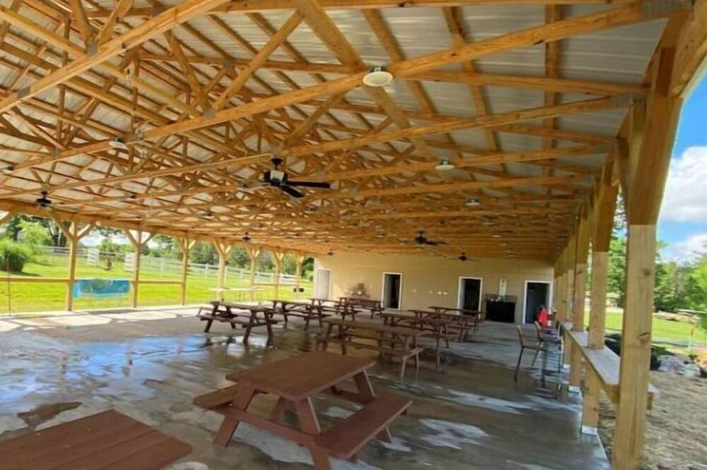 Photo of Patio Balcony in Leasburg