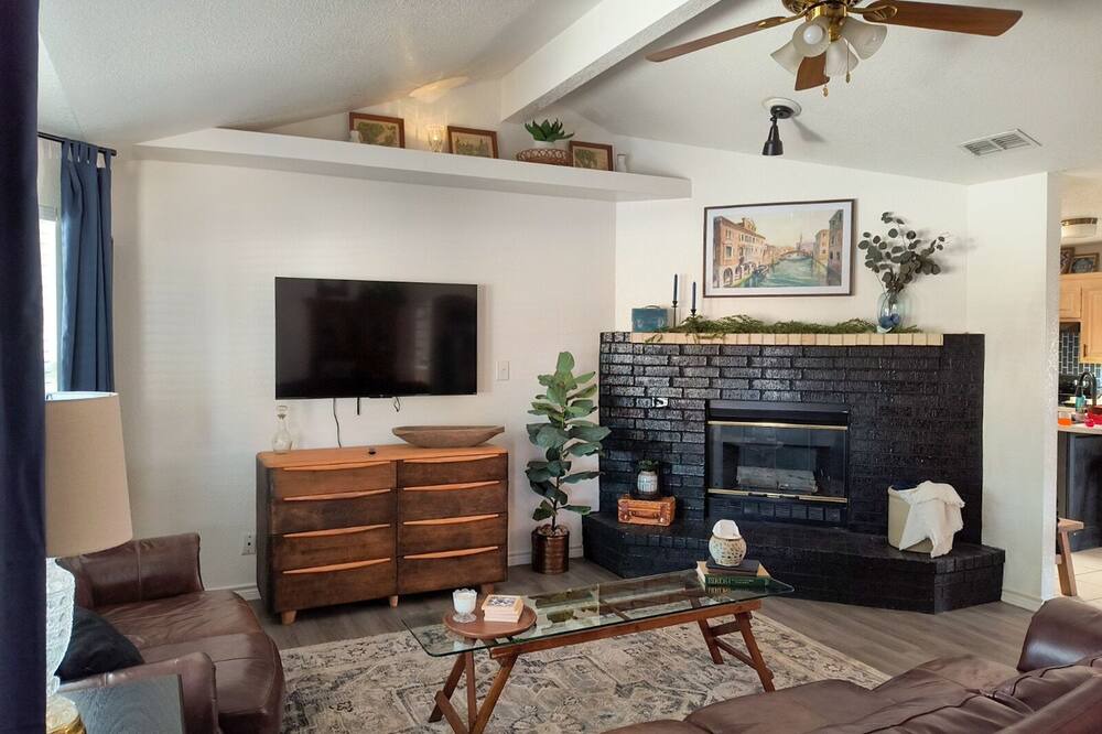 Photo of Livingroom in Hobbs