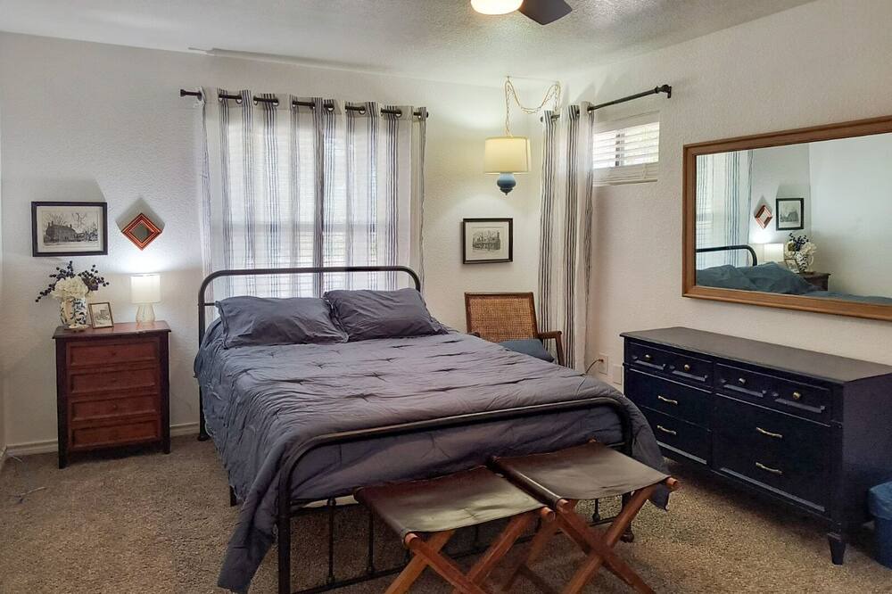Photo of Bedroom in Hobbs