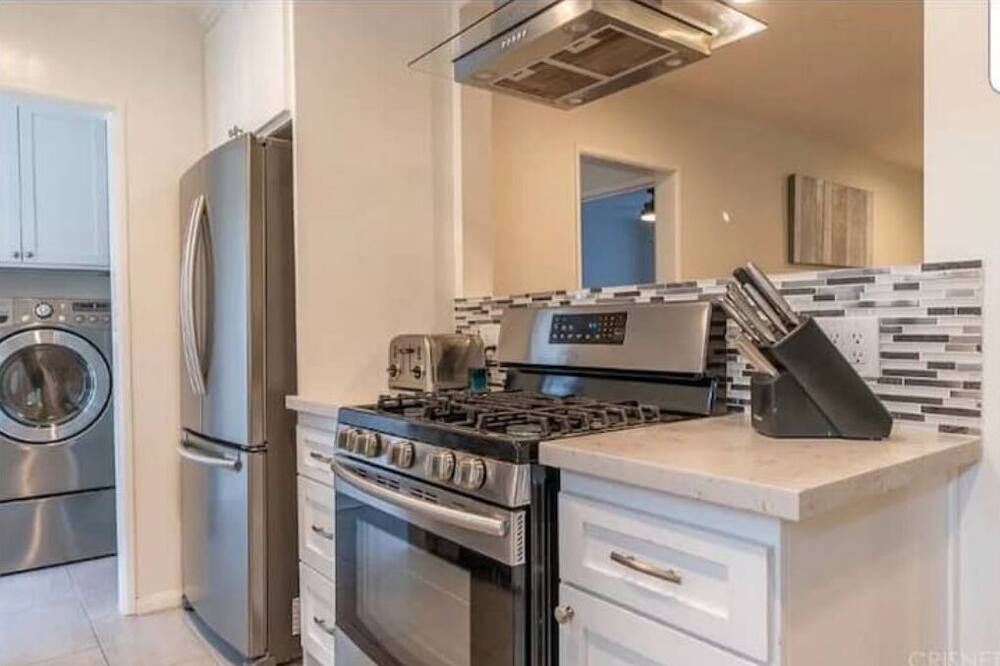 Photo of Kitchen in Canoga Park