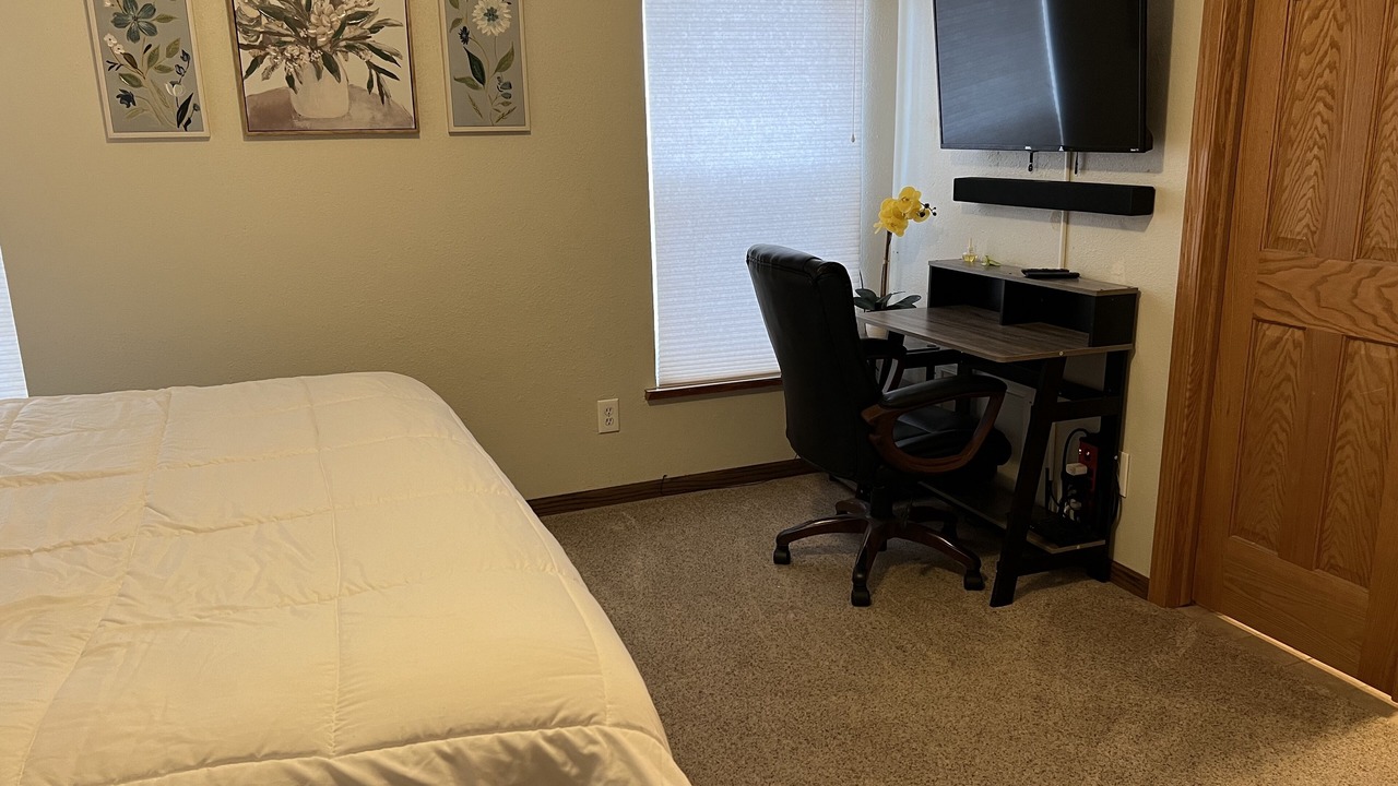 Photo of Bedroom in Whitetail