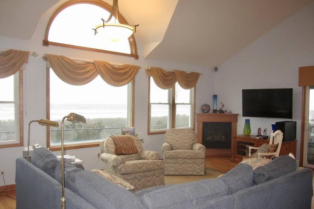 Photo of Livingroom in Strathmere