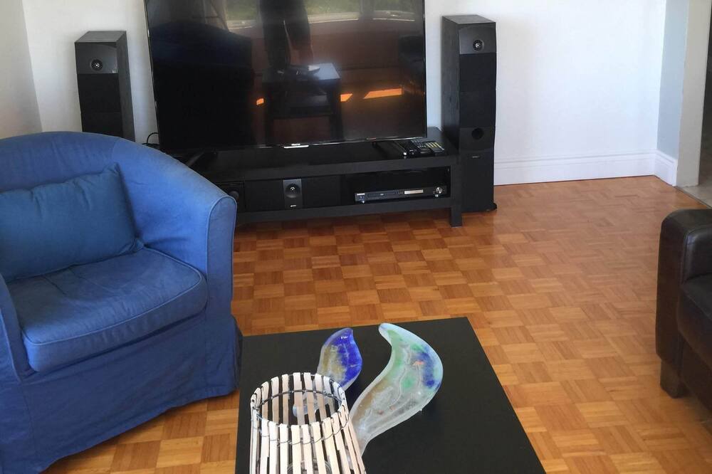 Photo of Livingroom in Pointe-aux-Loups
