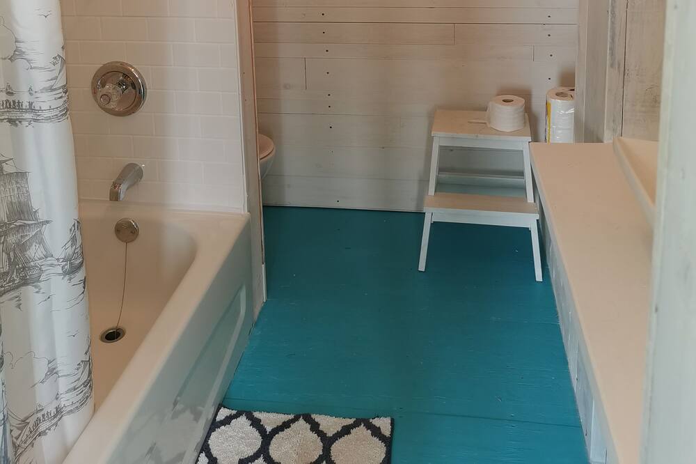 Photo of Bathroom in Pointe-aux-Loups