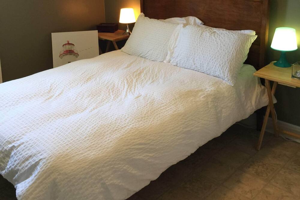 Photo of Bedroom in Pointe-aux-Loups