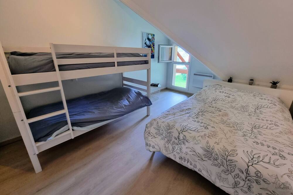 Photo of Bedroom in Saint-Mamet