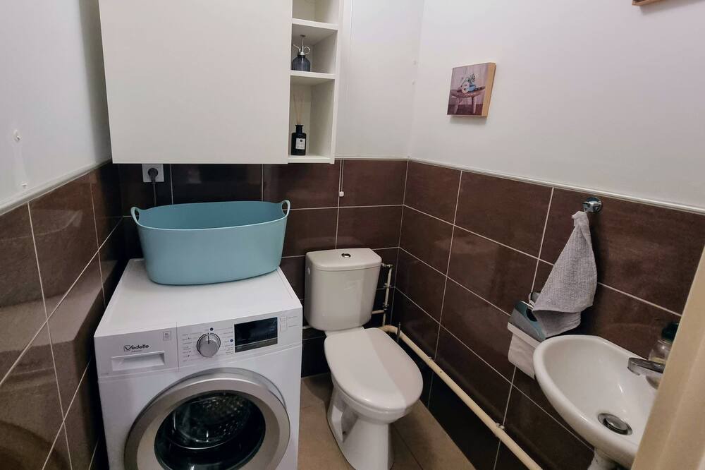 Photo of Bathroom in Saint-Mamet