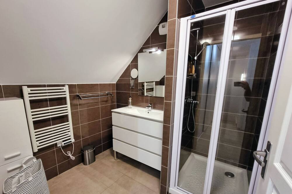 Photo of Bathroom in Saint-Mamet
