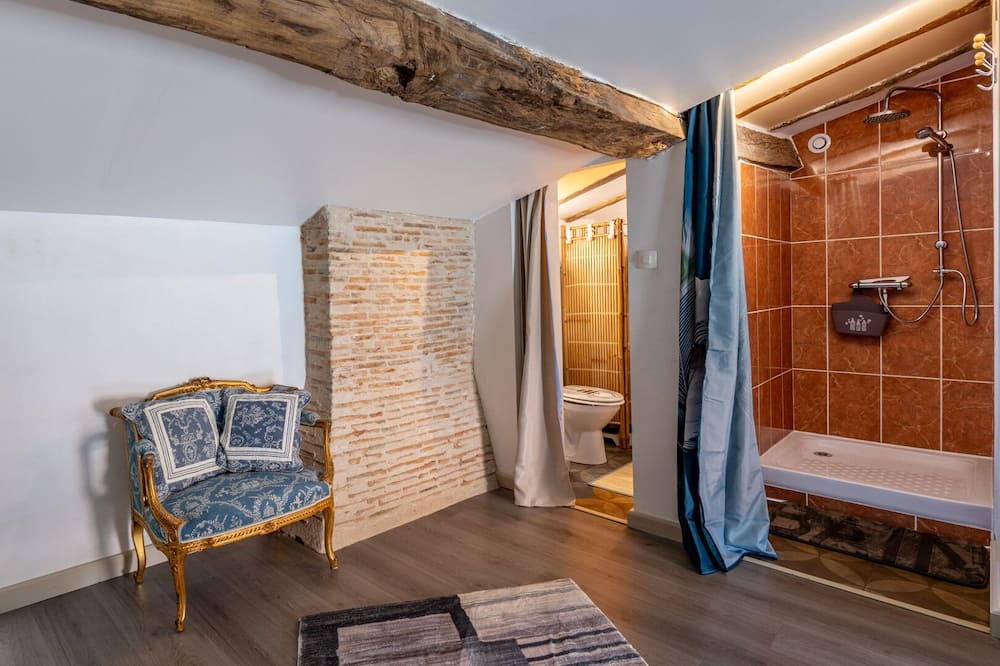 Photo of Bathroom in Saint-Juire-Champgillon
