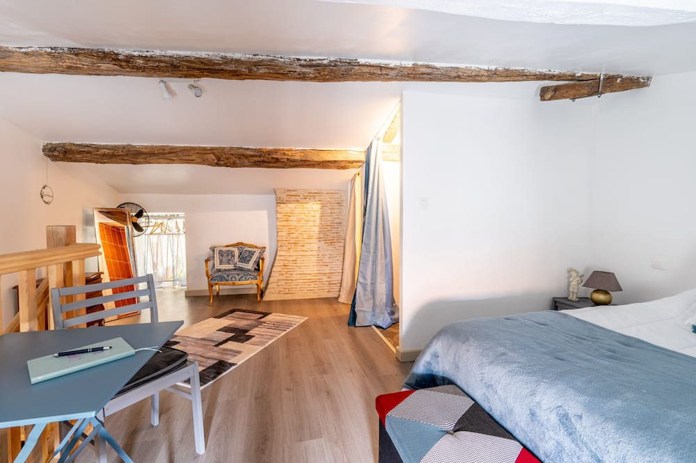 Photo of Bedroom in Saint-Juire-Champgillon