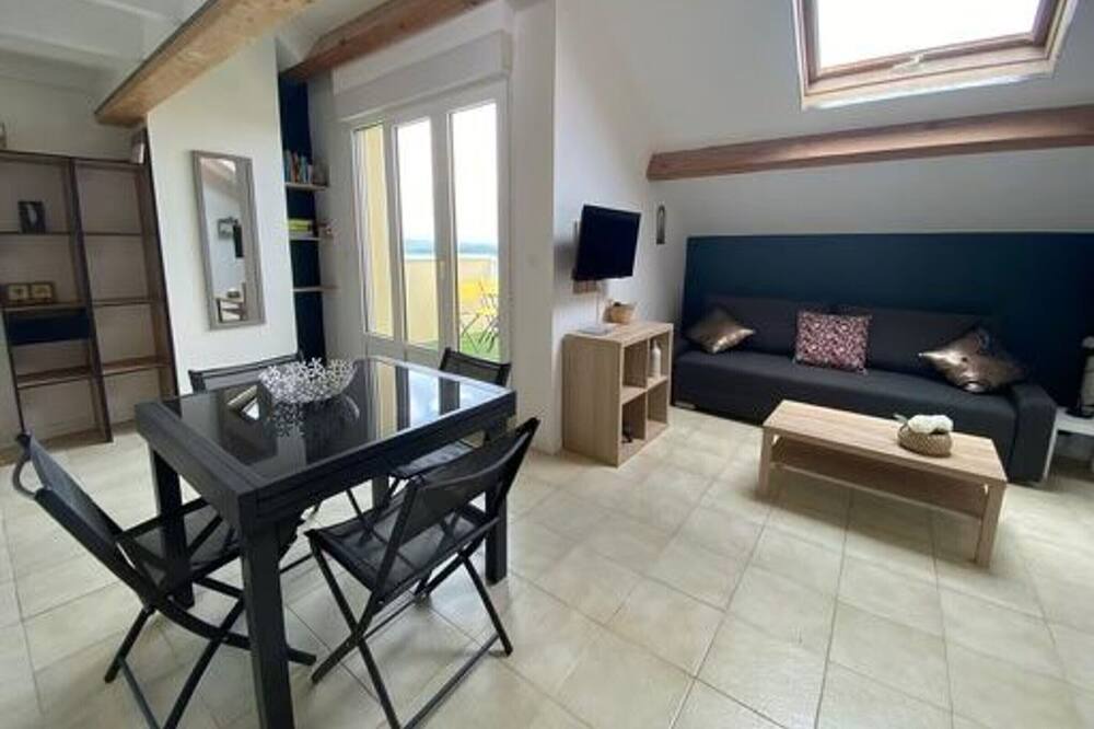 Photo of Livingroom in Salles-Curan