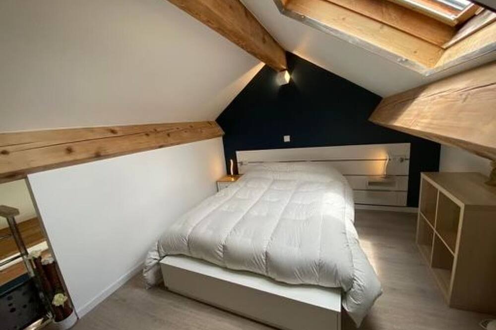 Photo of Bedroom in Salles-Curan
