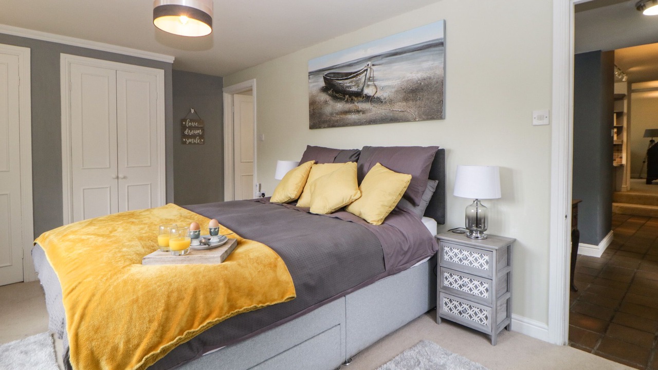 Photo of Others in Tavistock