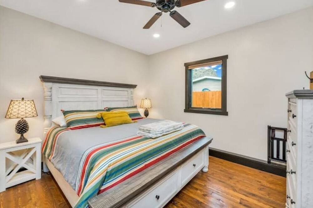 Photo of Bedroom in Cascade