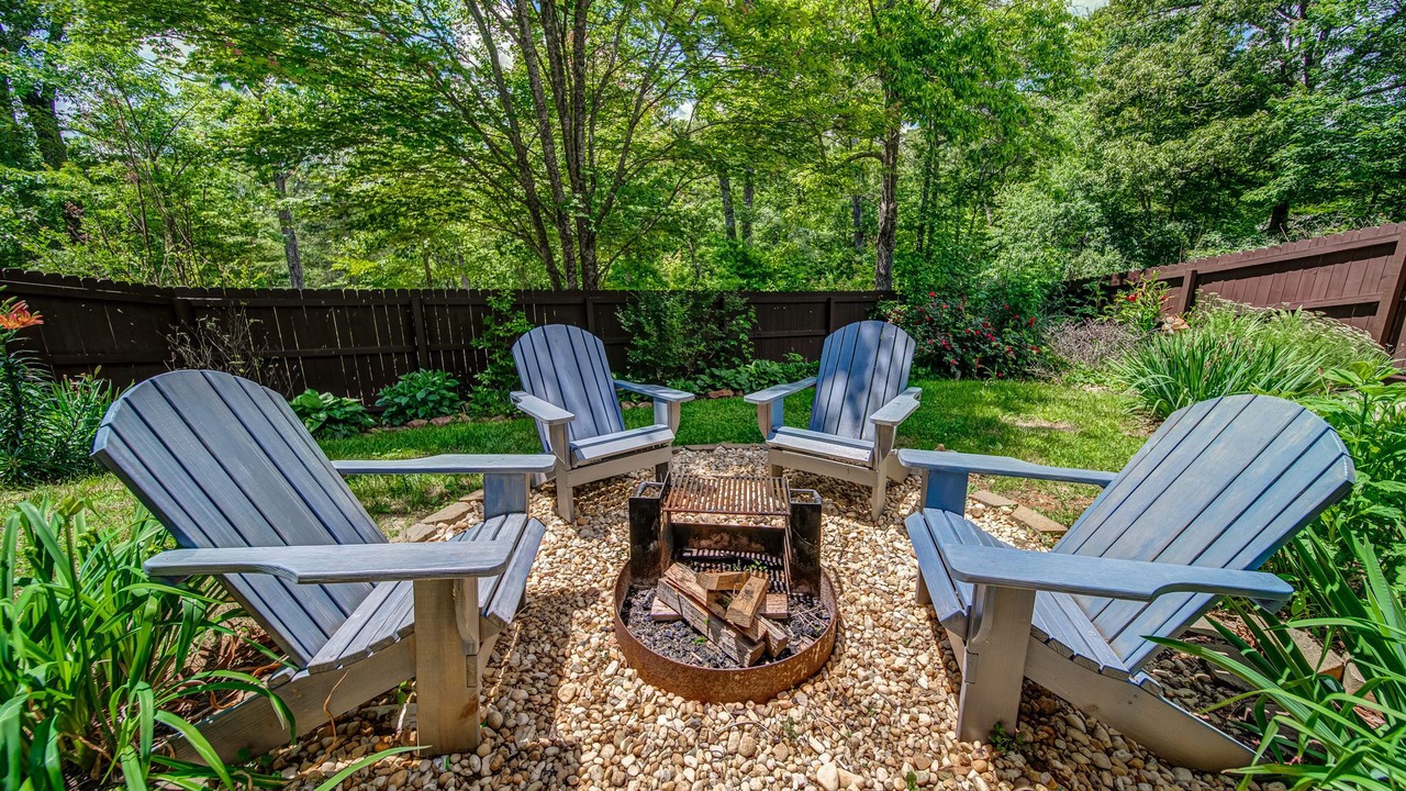 Photo of Outdoor in Mineral Bluff