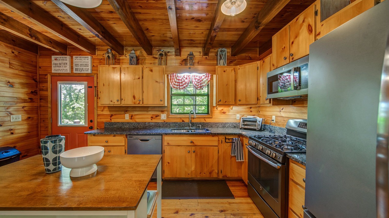 Photo of Kitchen in Mineral Bluff