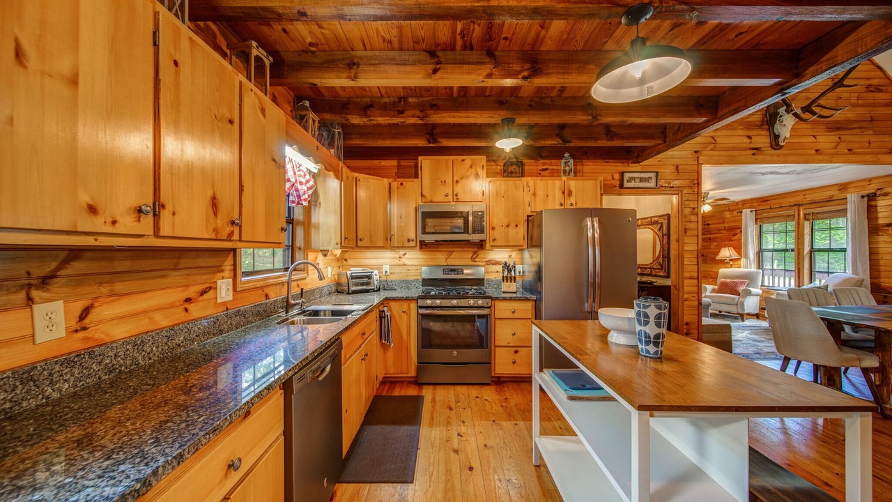 Photo of Kitchen in Mineral Bluff