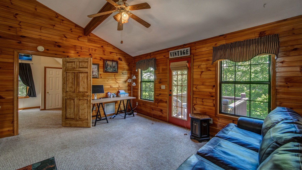 Photo of Others in Mineral Bluff