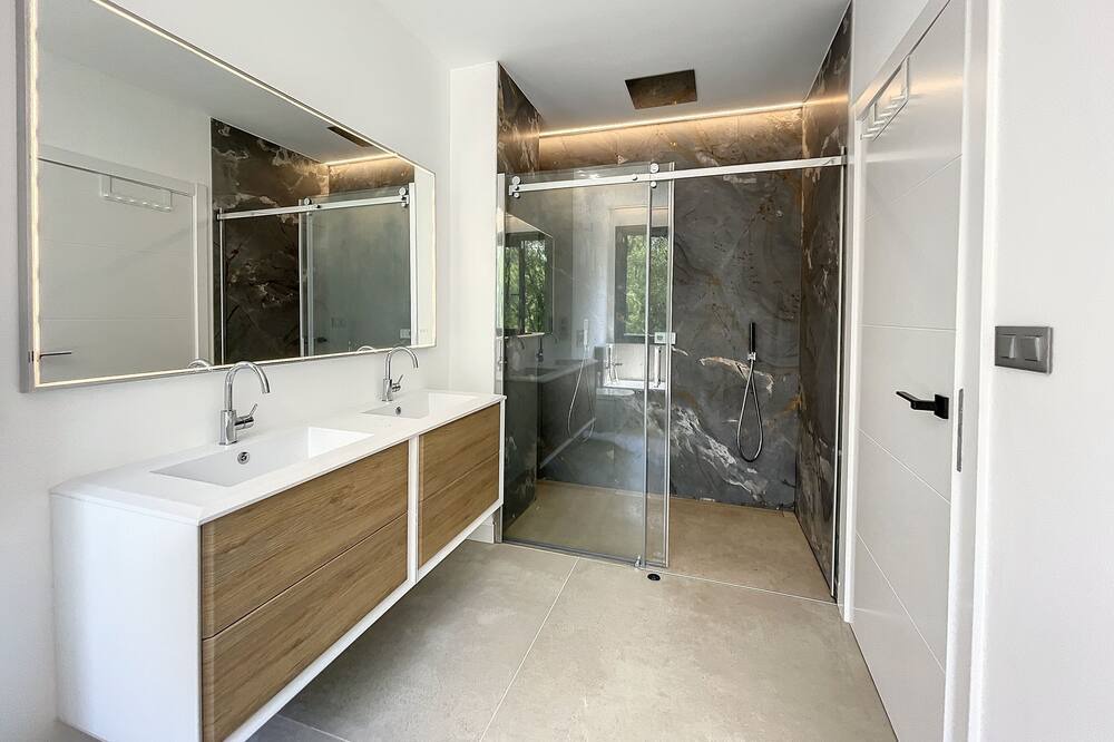 Photo of Bathroom in Irun