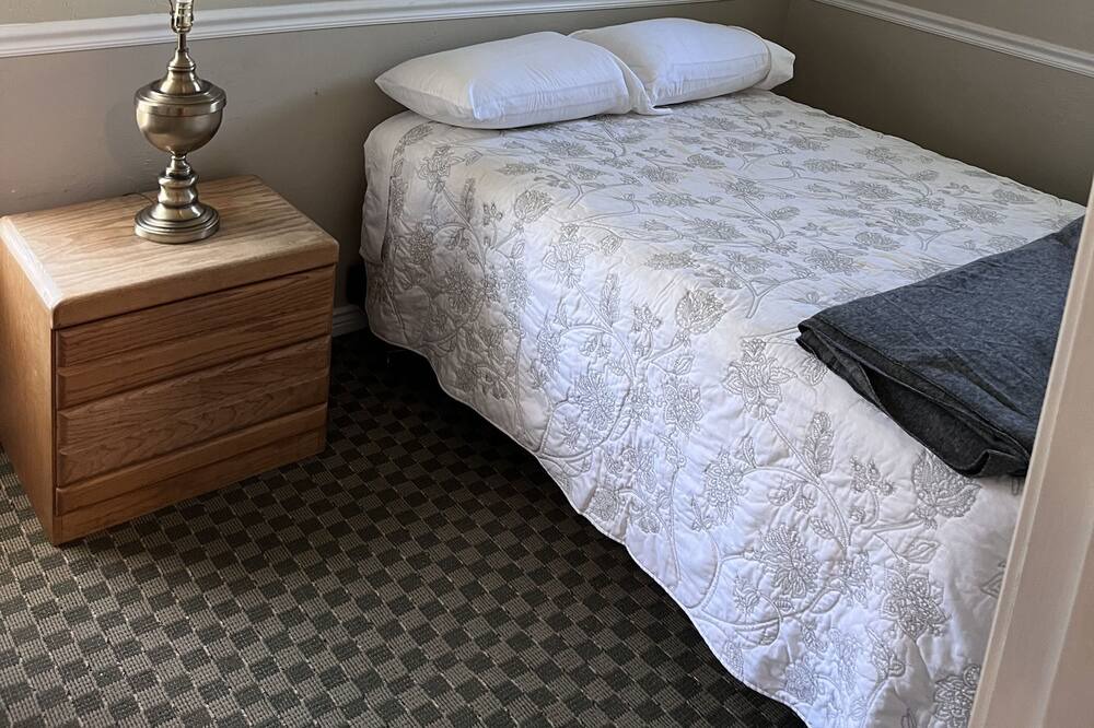 Photo of Bedroom in Meeker