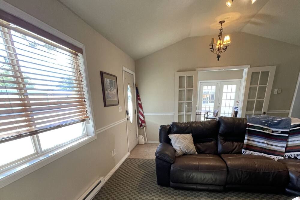 Photo of Livingroom in Meeker