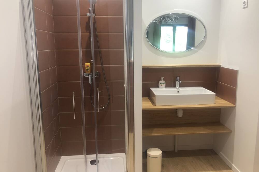 Photo of Bathroom in Saint-Genis
