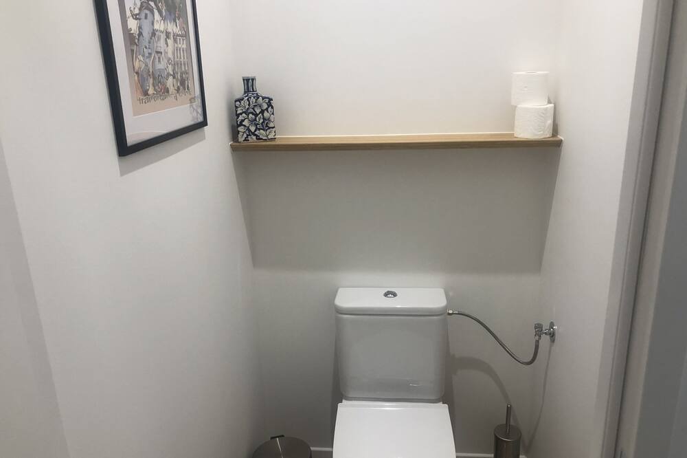 Photo of Bathroom in Saint-Genis