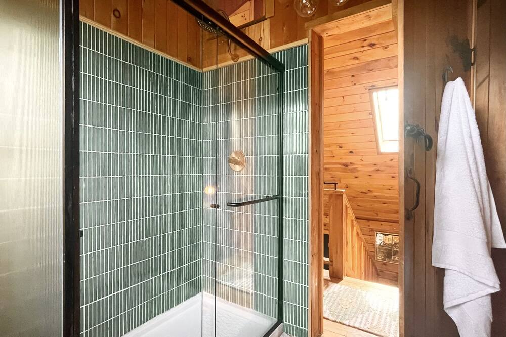 Photo of Bathroom in Mount Marion