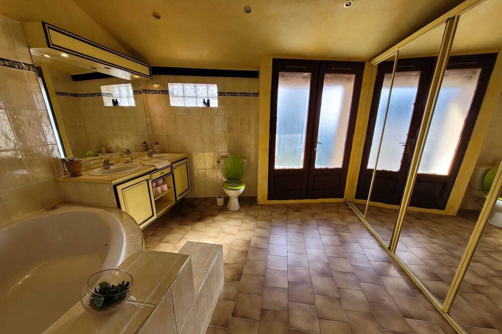Photo of Bathroom in Saint-Germain-de-Calberte