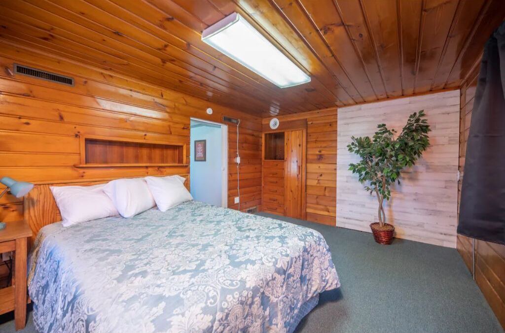Photo of Bedroom in Houghton Lake