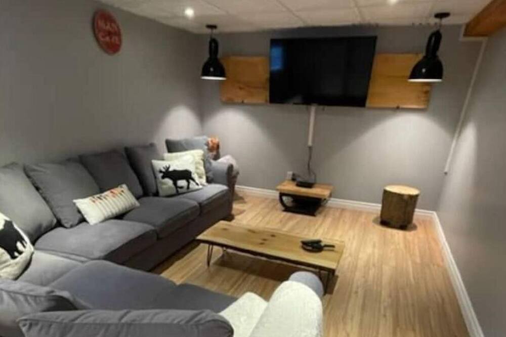 Photo of Livingroom in Chertsey
