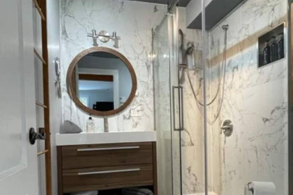 Photo of Bathroom in Chertsey