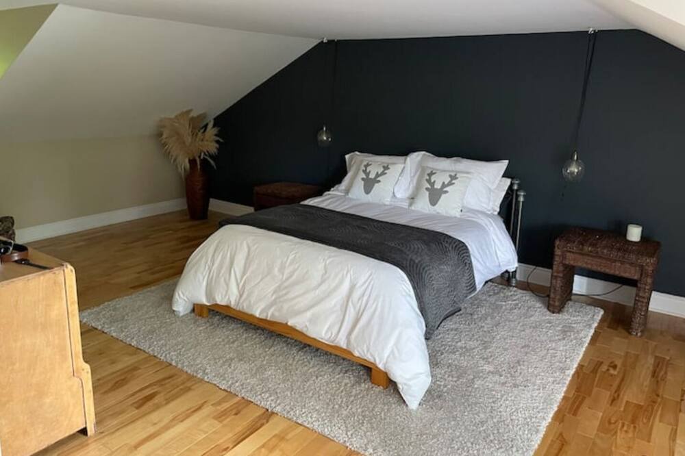 Photo of Bedroom in Chertsey