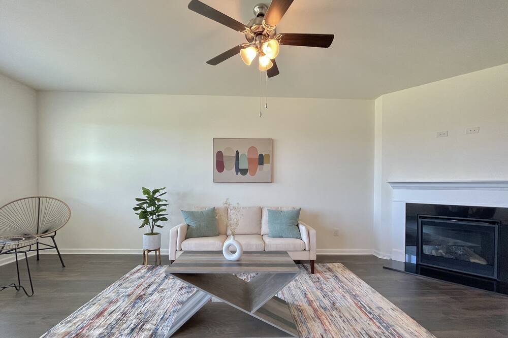 Photo of Livingroom in Farmington