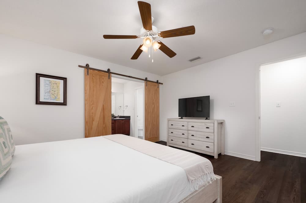 Photo of Bedroom in Spanish Fort