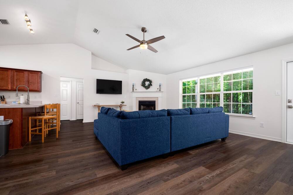 Photo of Livingroom in Spanish Fort