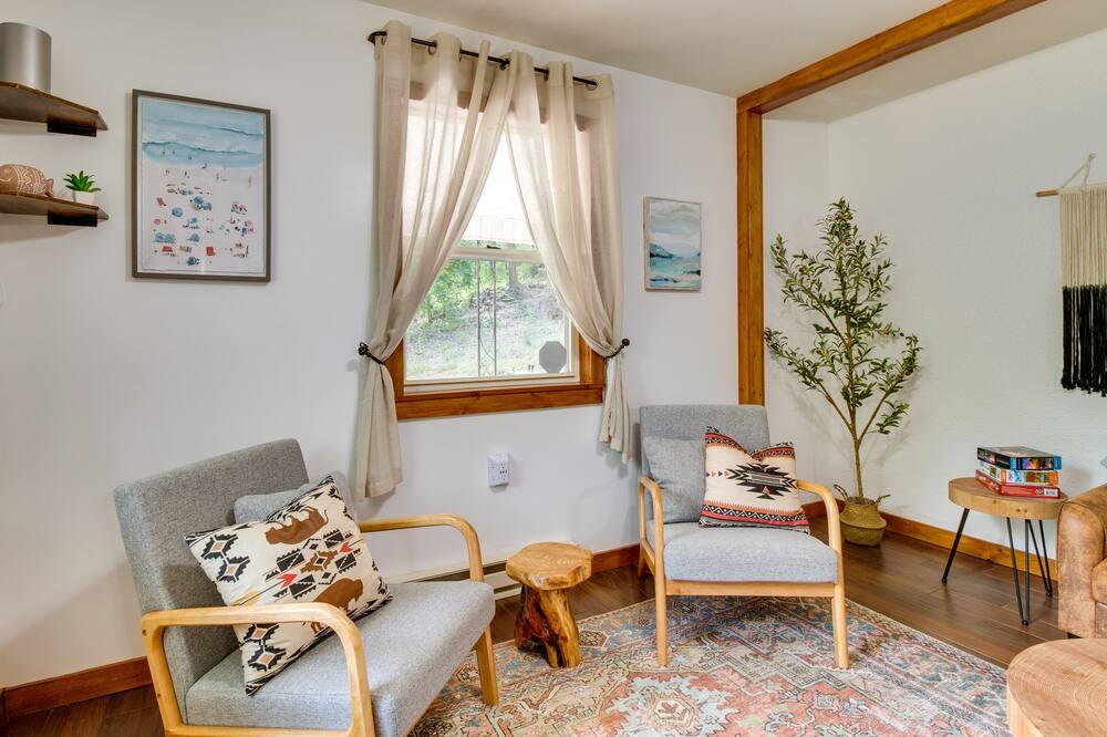 Photo of Livingroom in Eminence