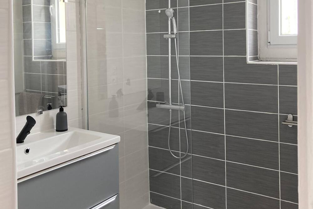 Photo of Bathroom in Tarbes
