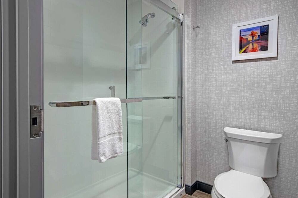 Photo of Bathroom in Farmers Branch