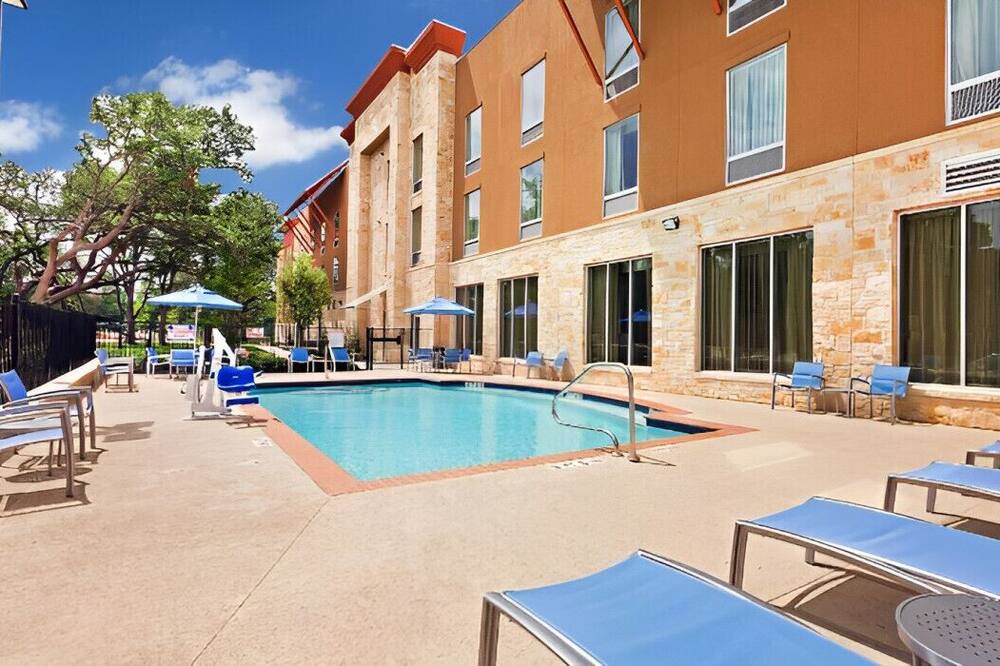 Photo of Outdoor in West Oak Hill