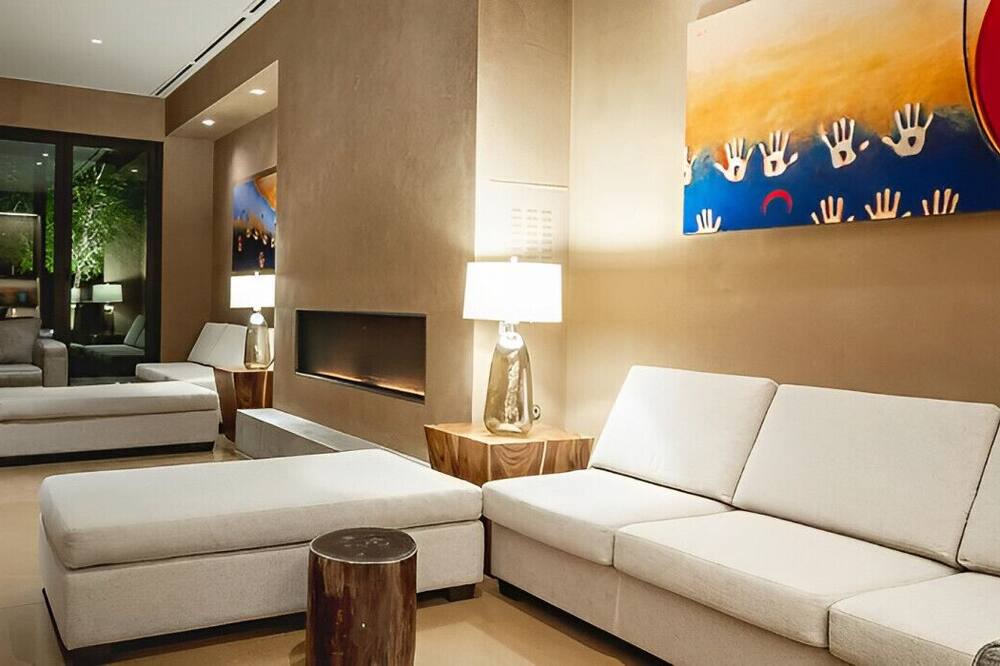Photo of Livingroom in Sawmill Area