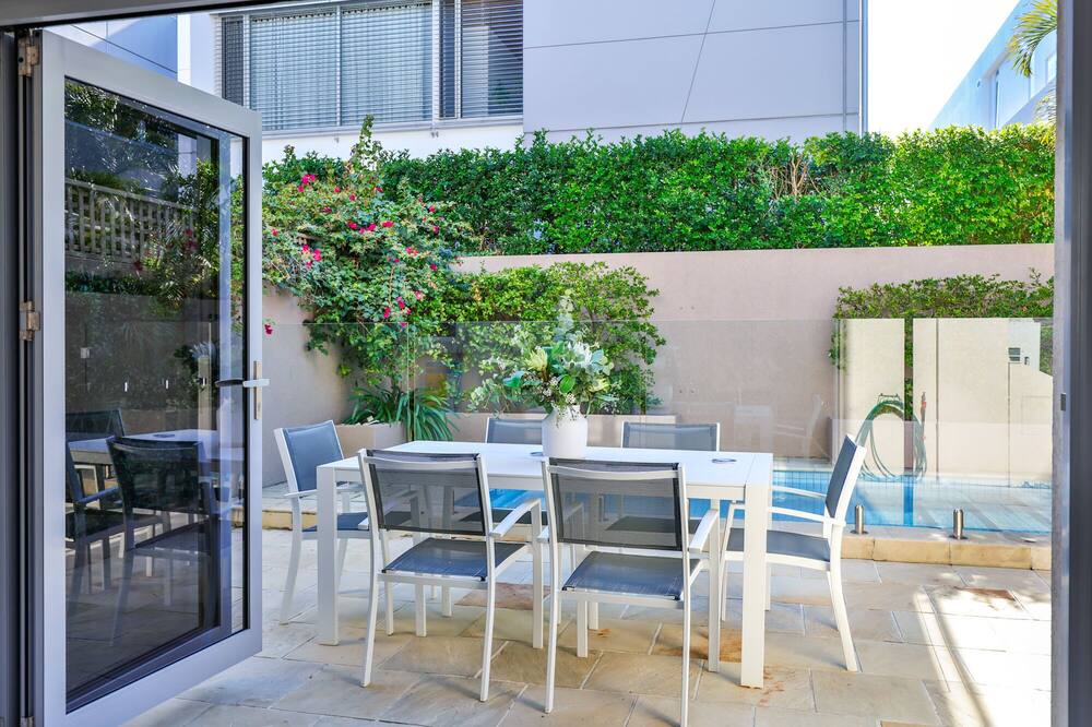 Photo of Outdoor in Main Beach