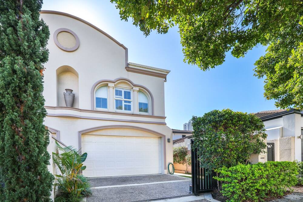 Photo of Outdoor in Main Beach