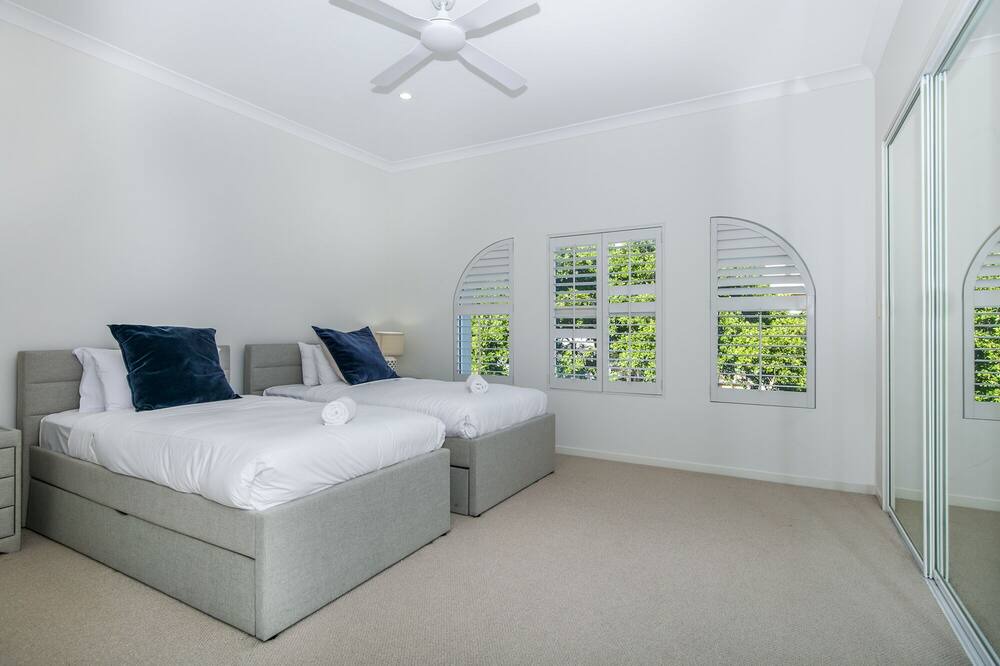 Photo of Bedroom in Main Beach